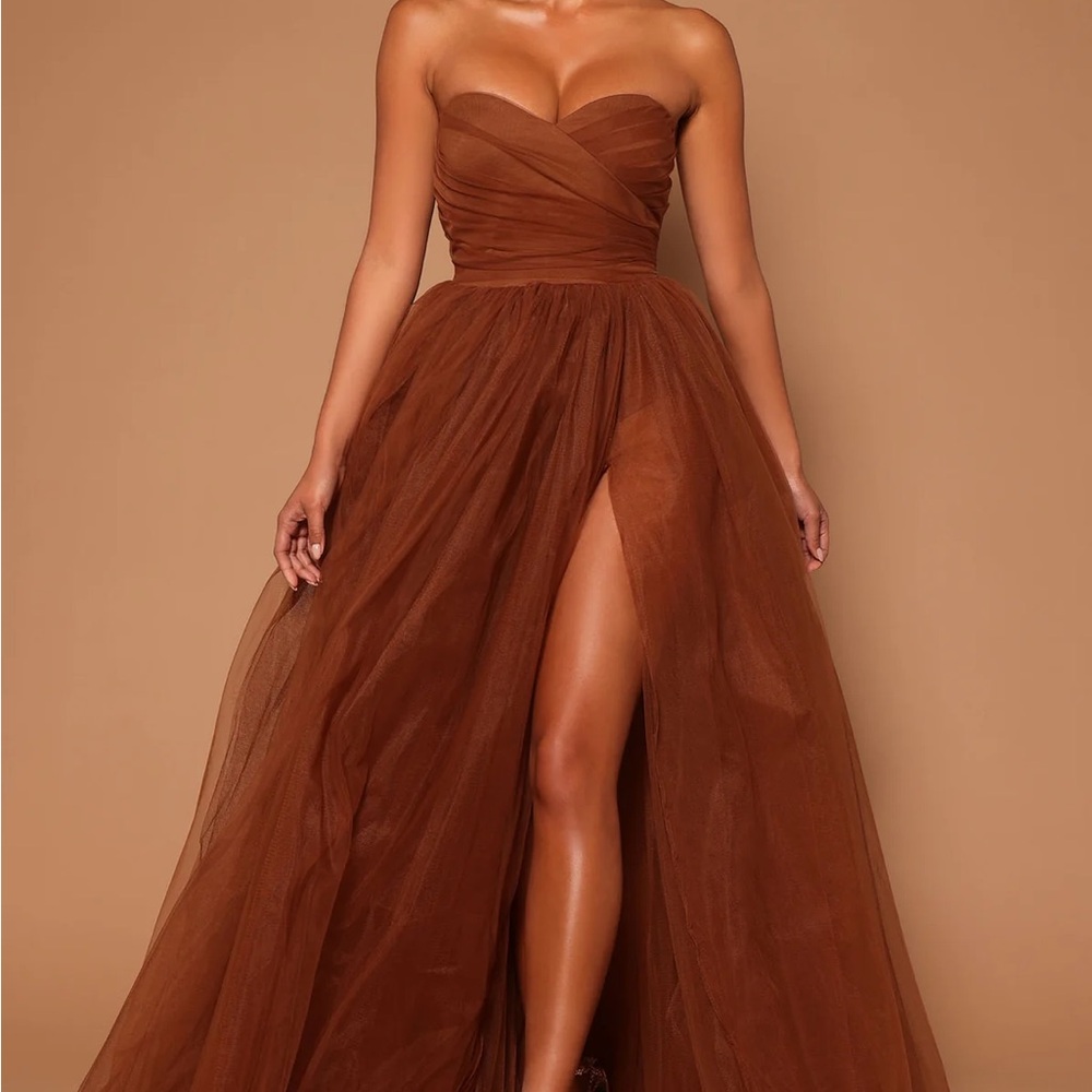 New Fashion Nova Strapless Brown Gown